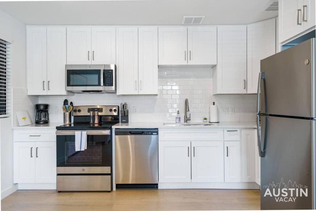 Prime Atx Location Steps To Coffee, Eats And More Austin Exterior foto